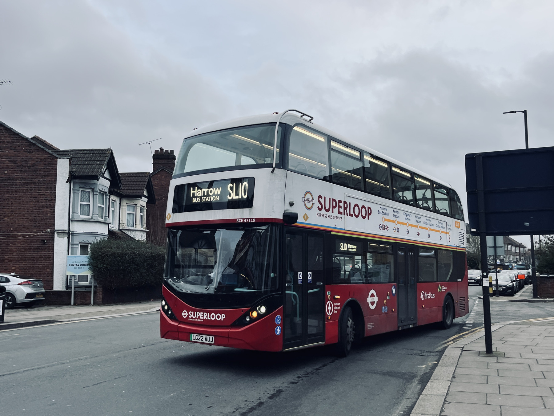 Superlooping around London by Superloop buses and ferry in a day ...